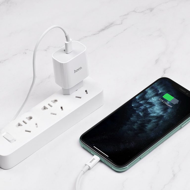 Мережевий зарядний пристрій з кабелем HOCO C76A Plus Speed source PD20W charger set(C to iP) White — фото 7