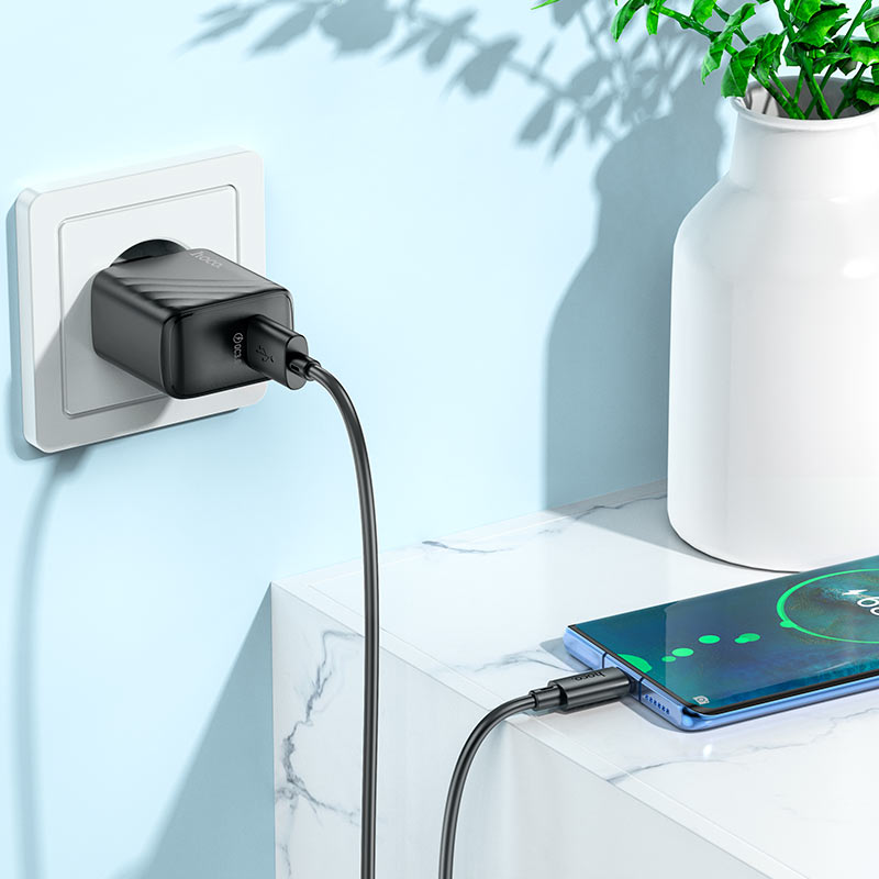 Мережевий зарядний пристрій з кабелем HOCO CS21A Rich single port QC3.0 charger set (Type-C)(EU) Black — фото 8