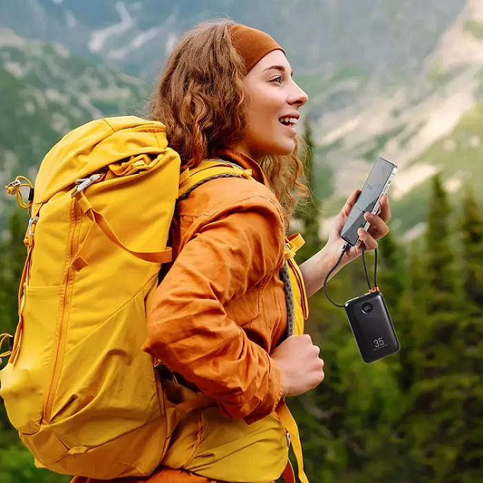 Зовнішній акумулятор VEGER Built-In 2 cables Ultra Mini 30000mAh — фото 9