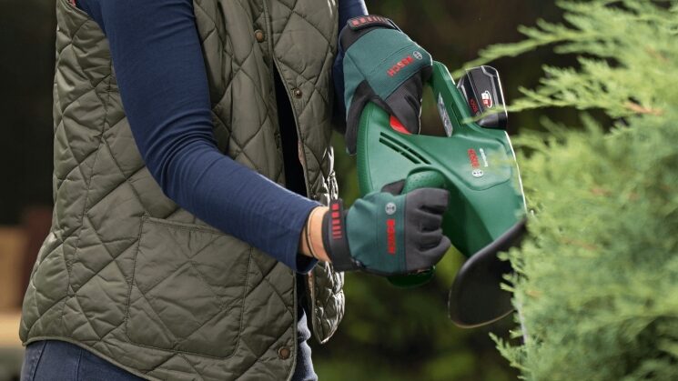 Кущоріз акумуляторний Bosch EasyHedgeCut 18-45 18 В лезо 45 см крок — фото 8