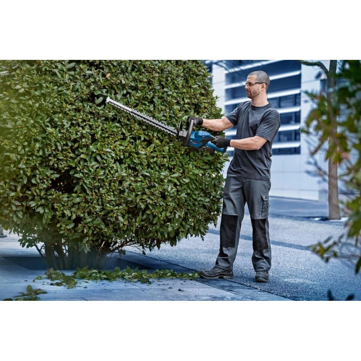 Кущоріз акумуляторний Bosch Professional GHE 18V-60 — фото 3