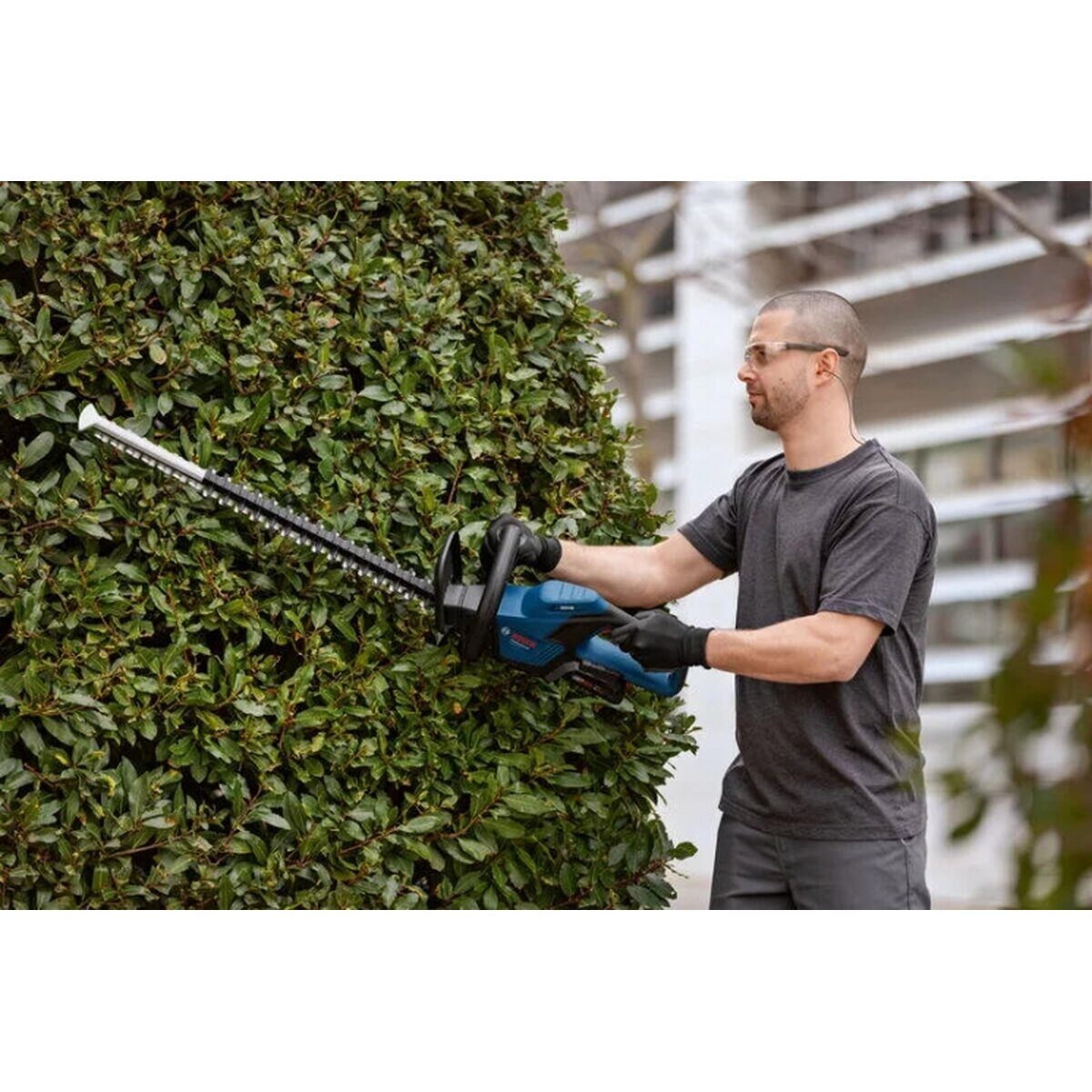 Кущоріз акумуляторний Bosch Professional GHE 18V-60 — фото 6
